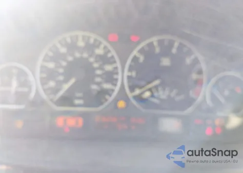 2002 BMW 330I из США, поврежденный, VIN WBAEV534X2KM16662